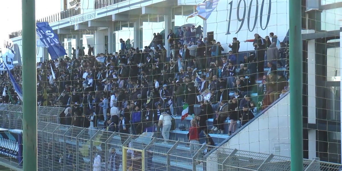 Chiesto il divieto di trasferta per i tifosi di Roma e Lazio