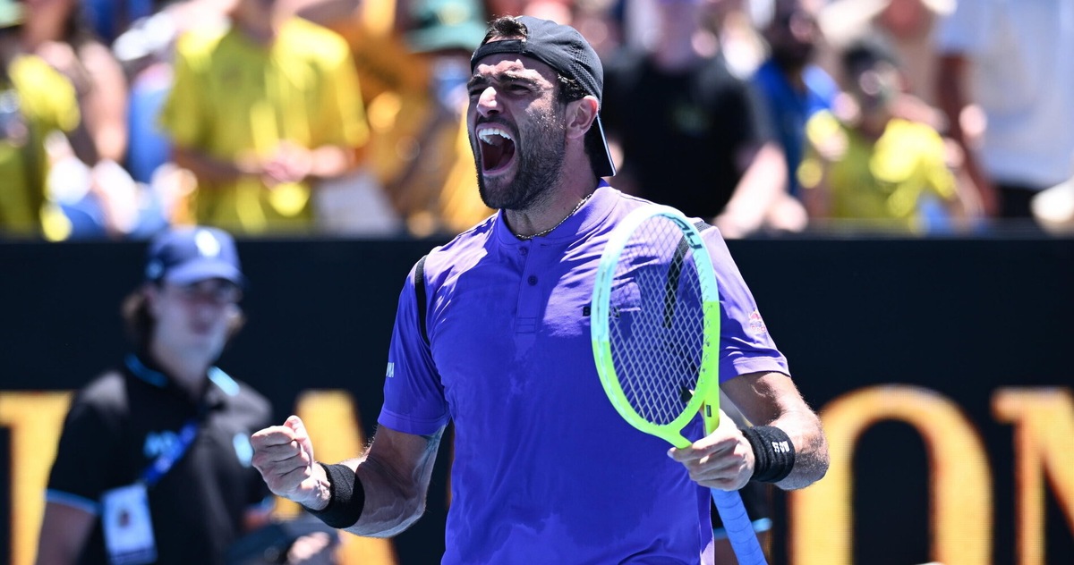 Berrettini vince di forza al debutto agli Australian Open. Derby a Musetti, bene Paolini