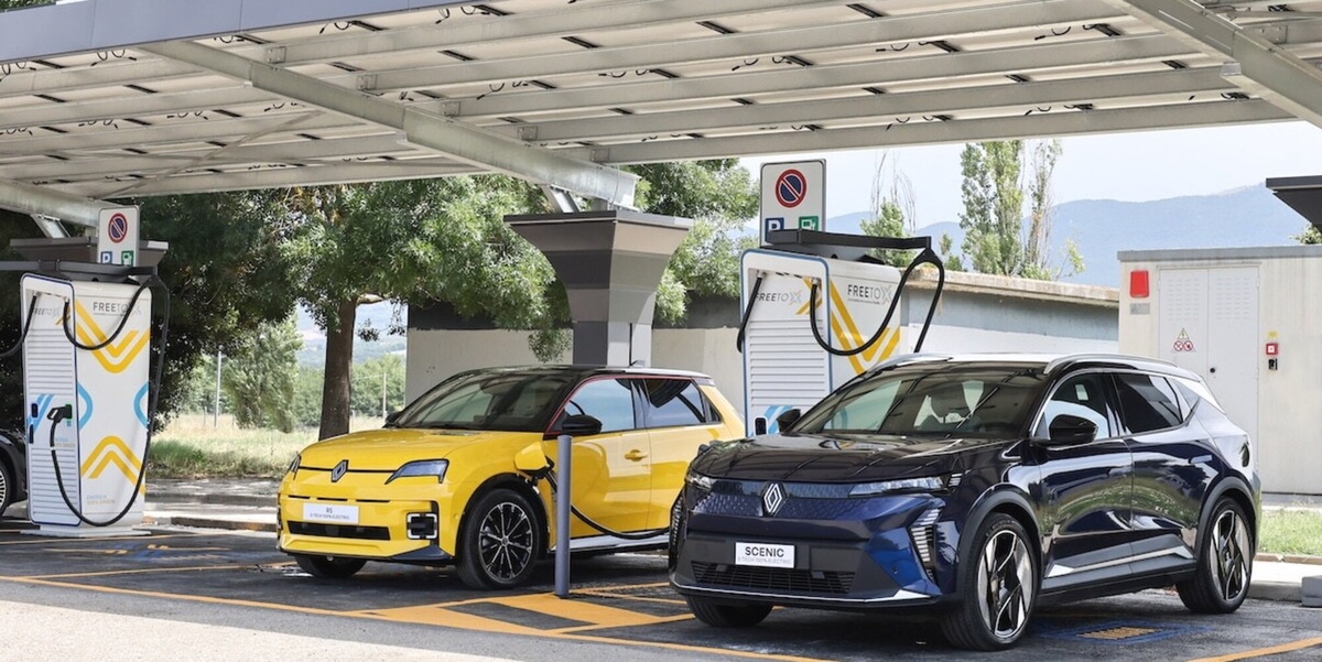 Mobilize entra in Free to X: la ricarica auto HPC arriva in autostrada e non solo