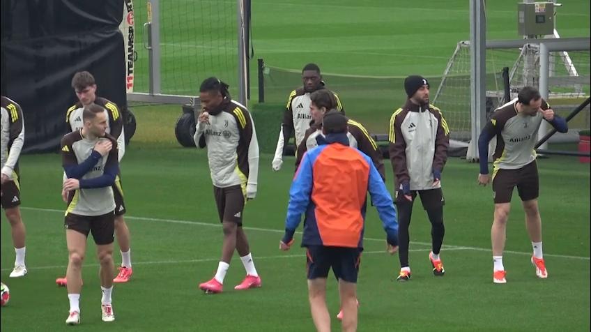 Juve, allenamento con Kolo Muani e Alberto Costa