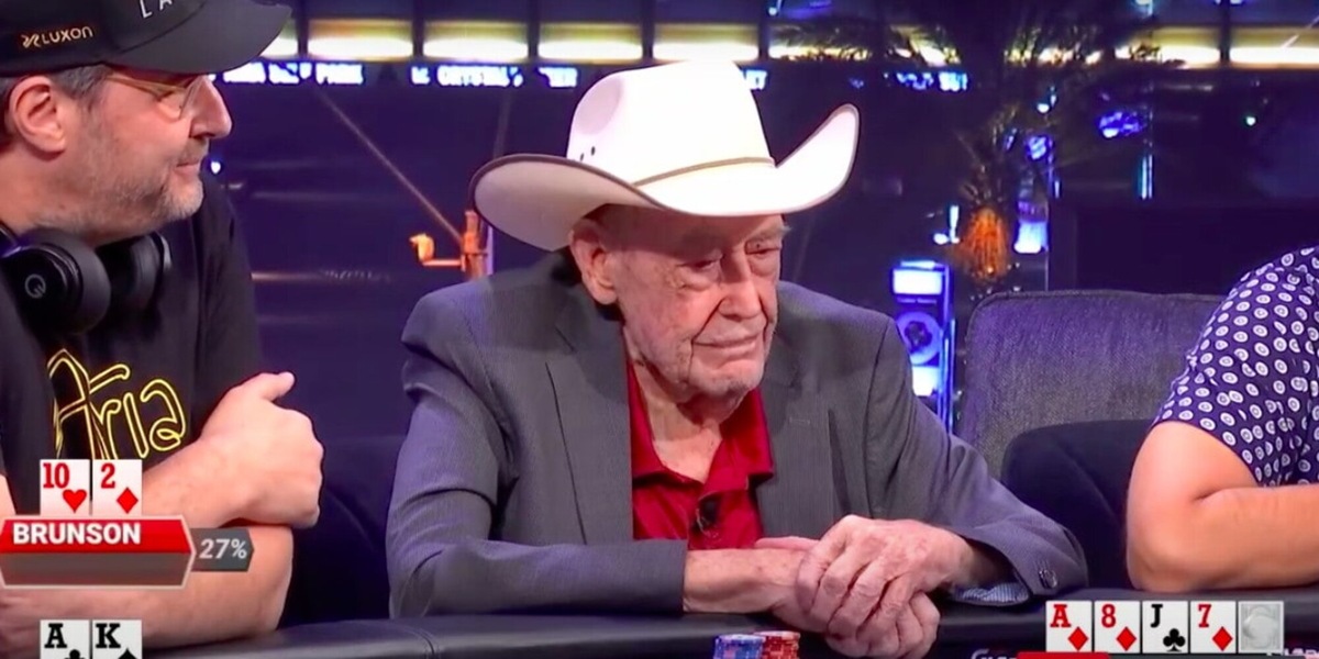 La storia della ‘mano Doyle Brunson’: perché 10-2 è legata alla leggenda del poker