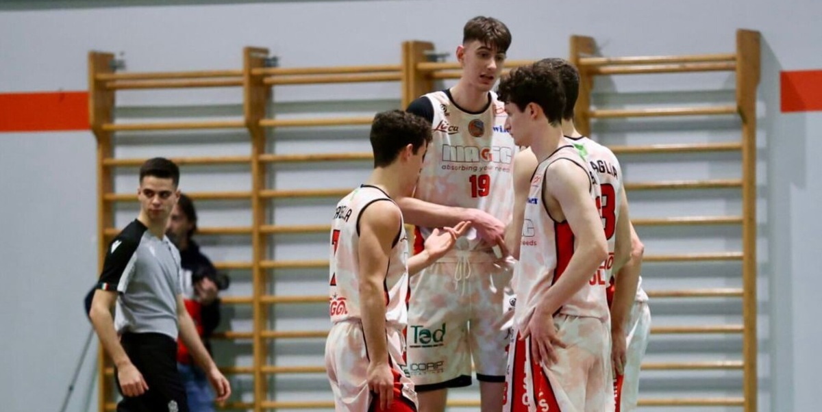 Oleggio Magic Basket: vittoria netta contro Pavia