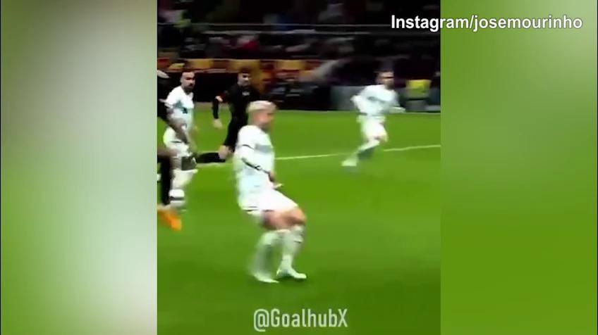 Mourinho, attacco social al Galatasaray prima di studiare l'Anderlecht in aereo