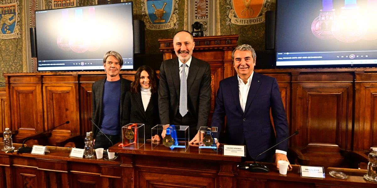 Presentata la medaglia della Termal Bologna Marathon, un elogio alla tradizione gastronomica locale