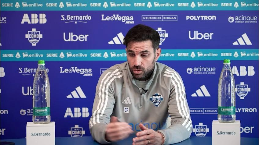 Fabregas: "Non capisco se dirige l'arbitro o il Var"