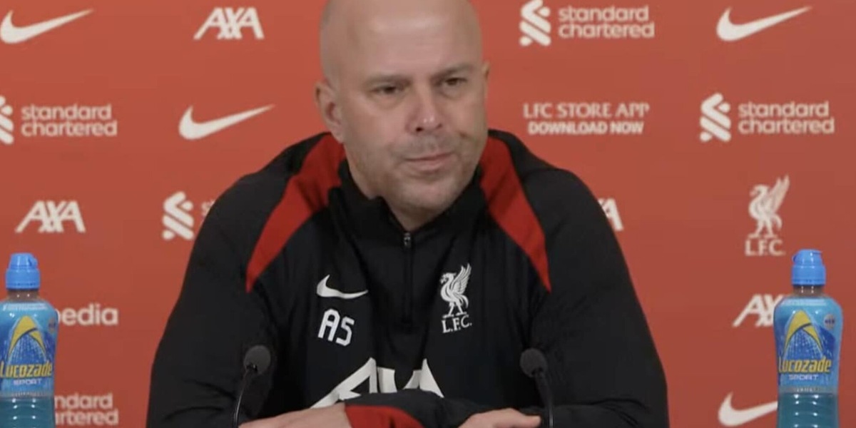 Slot perde sette anni di vita: clamorosa gaffe su Ronaldo in conferenza