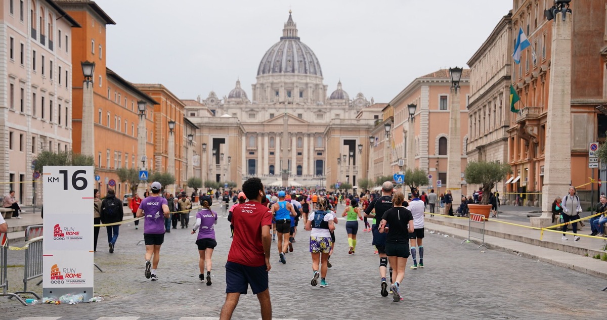 Acea Run Rome The Marathon: per Papa Francesco un silenzio di 42 secondi, la prima volta al mondo