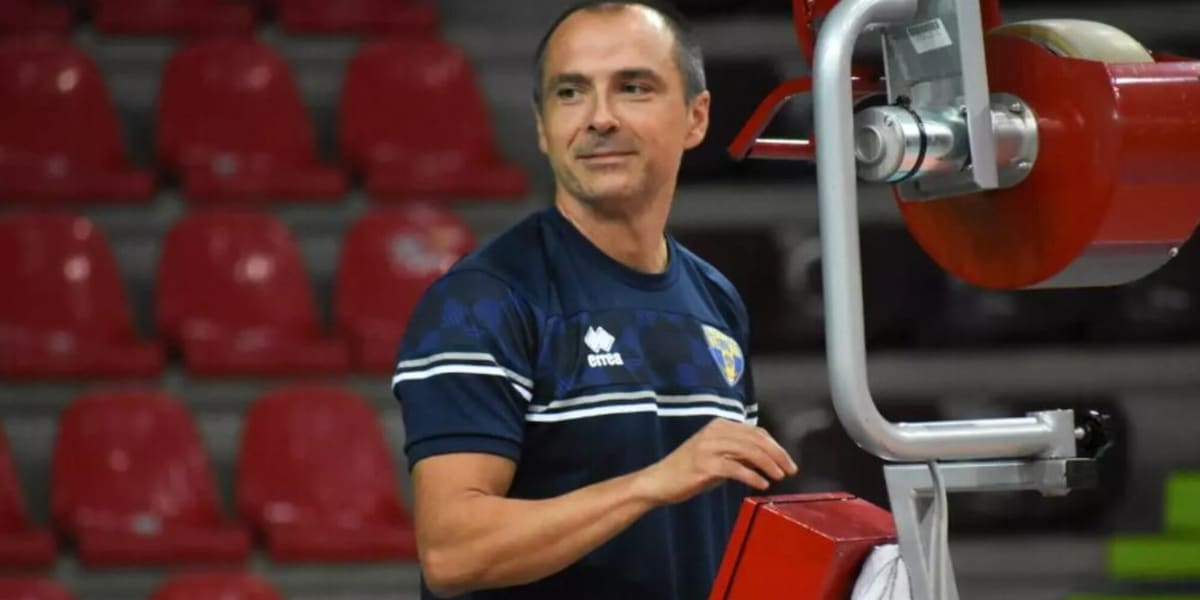 Dario Simoni sostituisce Stoytchev sulla panchina di Verona