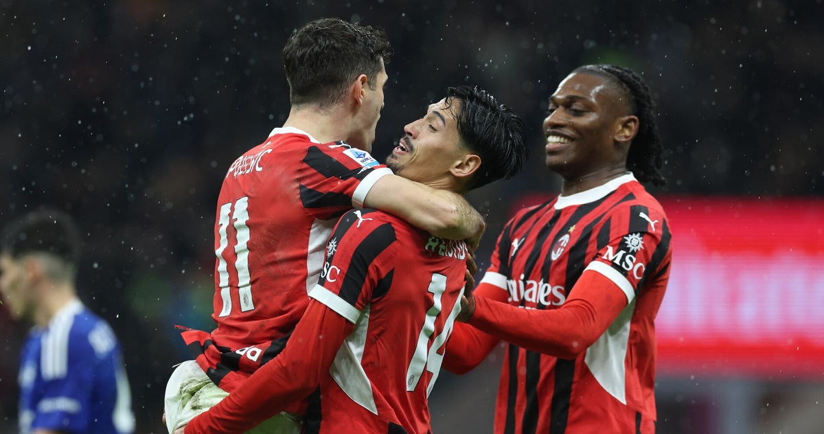 Milan, da ‘Cardinale vattene’ e i fischi al 2-1 sul Como: ribaltato Fabregas