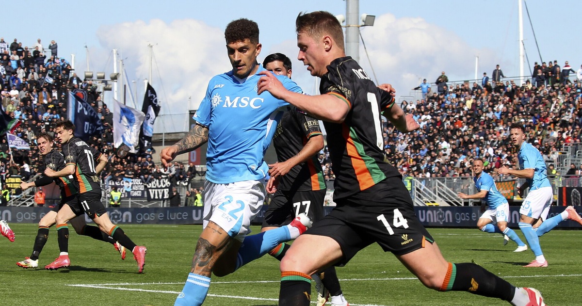 Napoli, così lo Scudetto si complica: 0-0 col Venezia, Nicolussi Caviglia top