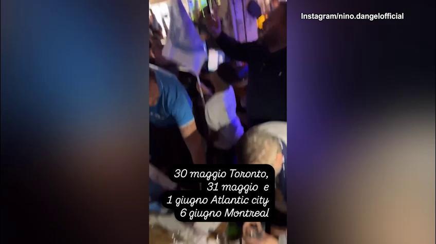 Napoli, la gioia di Nino D'Angelo dopo la vittoria sul Torino
