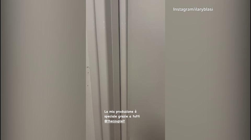 Auguri Ilary Blasi, sorpresa in camerino