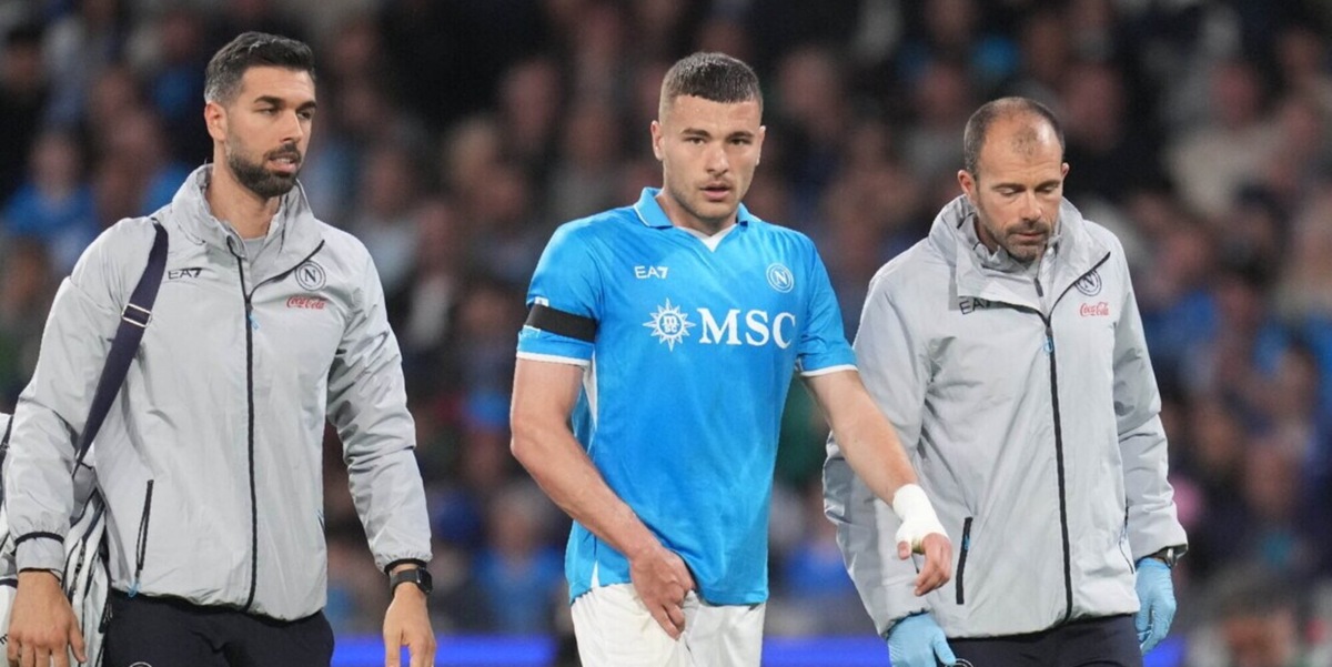 Buongiorno inguaia Conte: stagione finita, emergenza Scudetto. Napoli, cosa succede ora