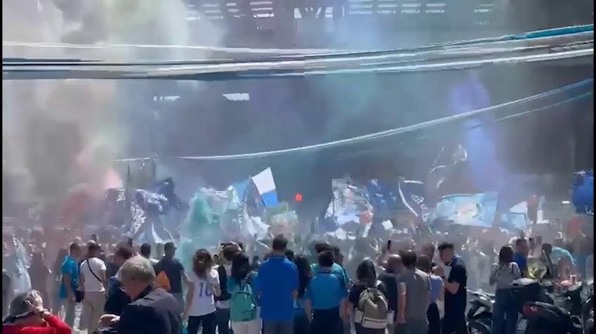 Napoli, caccia al biglietto per la gara contro il Genoa