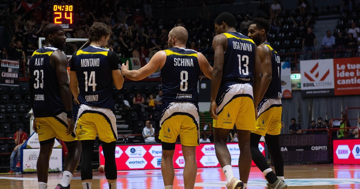 Basket Torino: finisce qui la stagione, Reale Mutua fuori ai play-in, Pesaro vince con merito