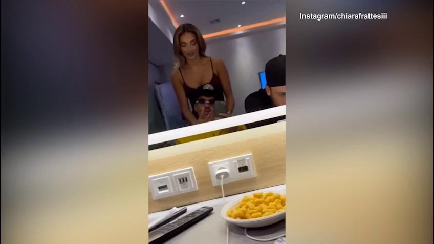Chiara Frattesi e Geolier, risate in camerino