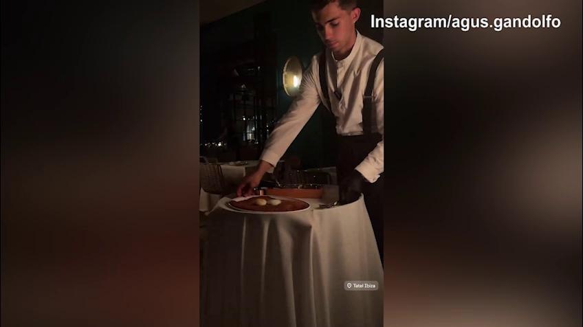 Lautaro e la moglie, cena romantica in quel di Ibiza