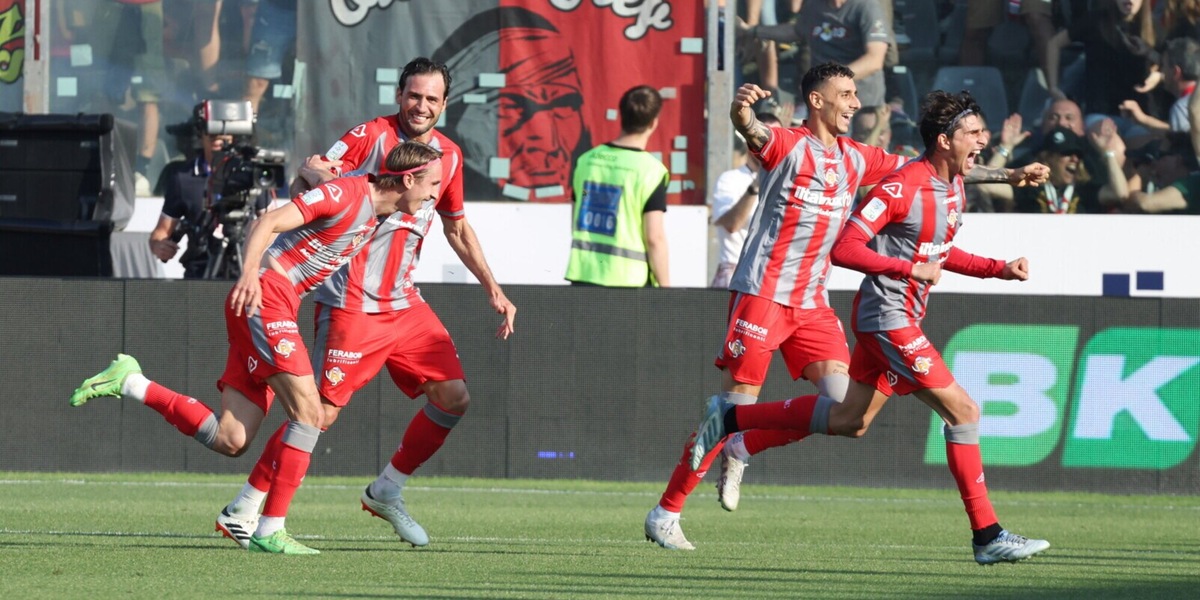 Cremonese, è finale! Juve Stabia schiantata, ribaltato il ko dell'andata. Ecco chi sfida