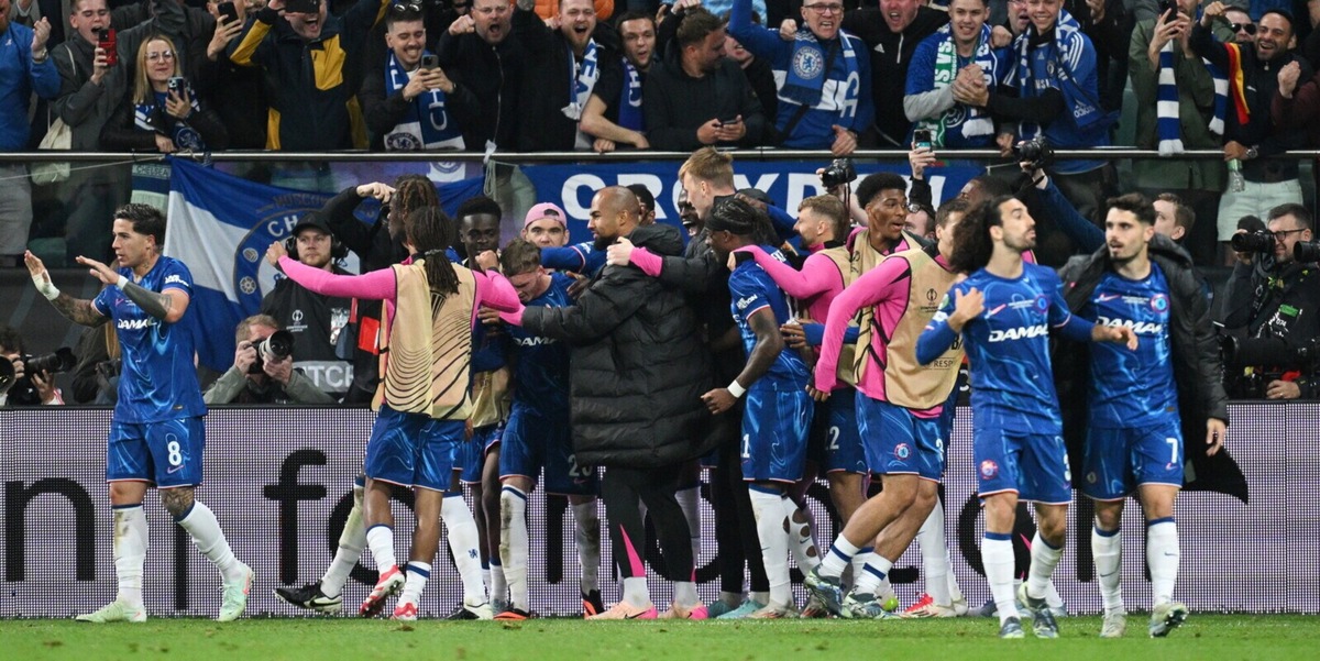 Il Chelsea si prende la Conference, Maresca in trionfo: poker al Betis