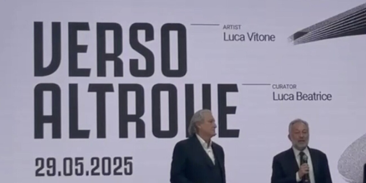 Il presidente Ferrero all'inaugurazione di "Verso Altrove"