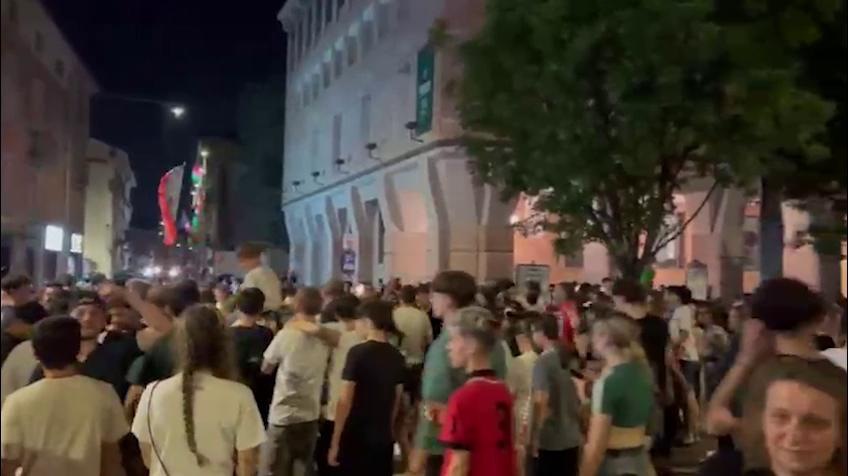 La Cremonese torna in Serie A, grande festa in città