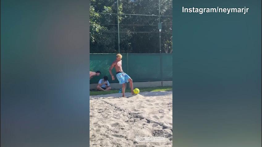 Neymar-Lamal, spettacolo in spiaggia e vacanza insieme in Brasile
