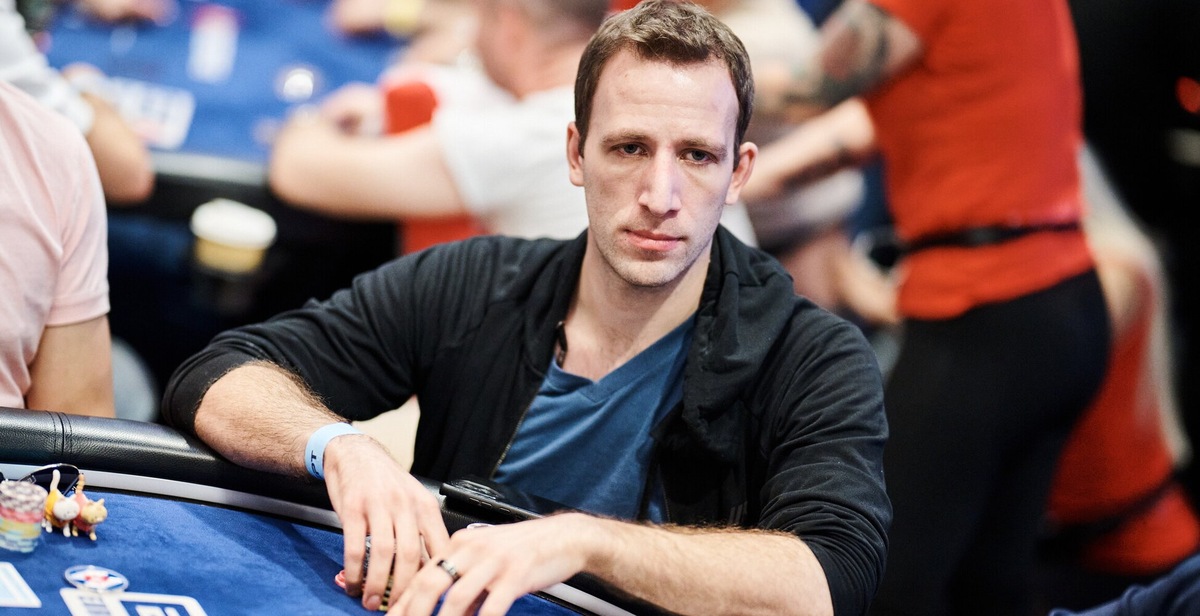 WSOP 2025, Benny Glaser da record: terzo braccialetto in una sola edizione