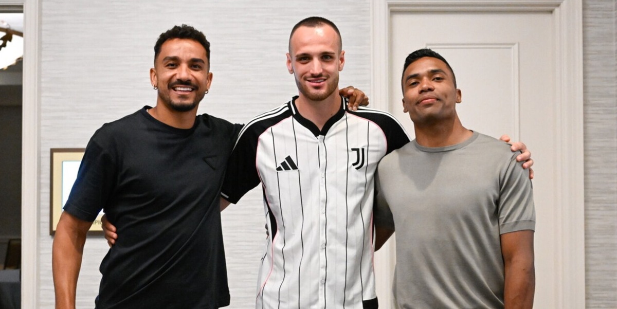 "Non ci sono parole", il messaggio di Alex Sandro alla Juve e agli ex compagni