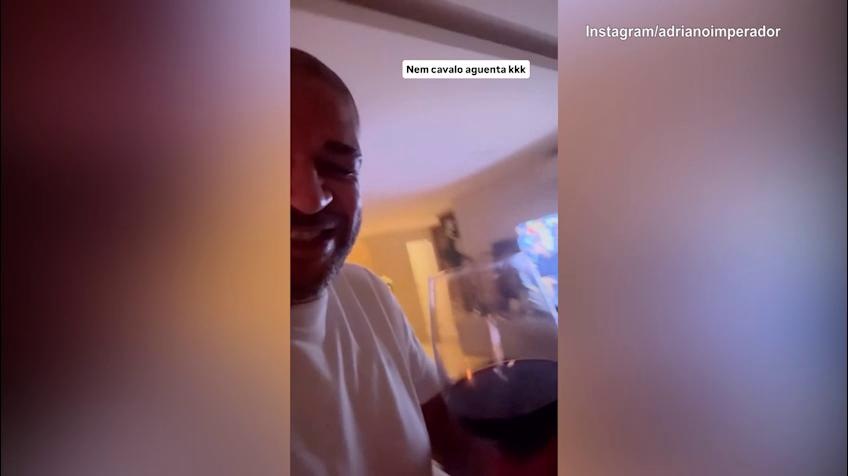 Il balletto di Adriano...col calice di vino