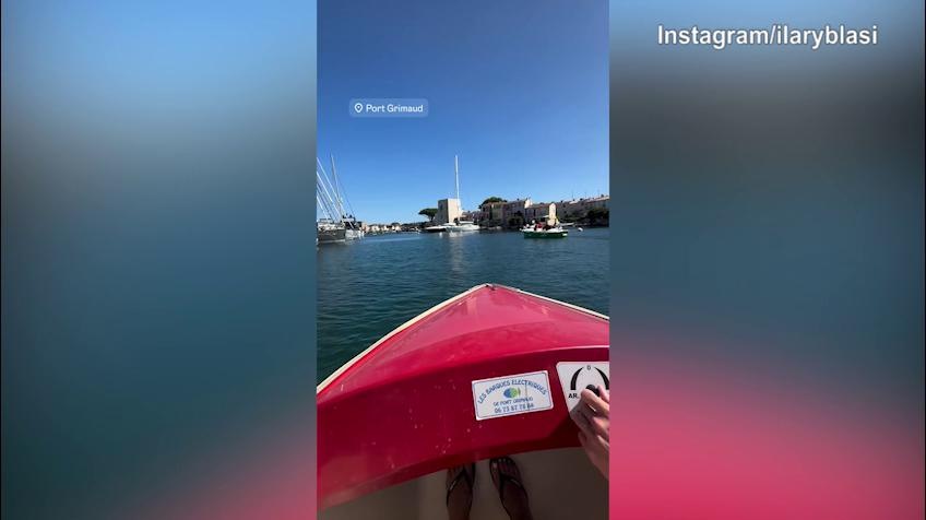 Ilary Blasi in Provenza, prosegue la vacanza romantica