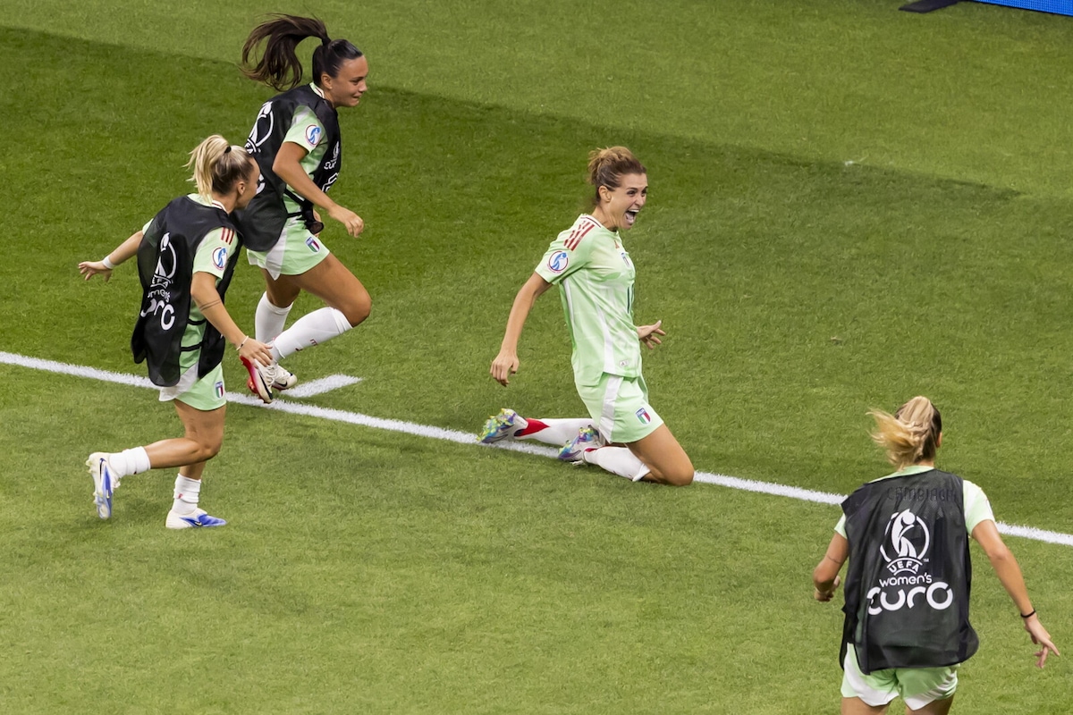 Italia, storica semifinale all'Europeo: Girelli da sogno, doppietta indimenticabile