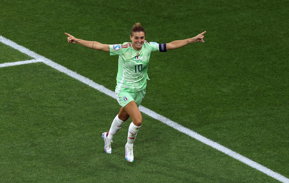 Italia, storica semifinale all'Europeo: Girelli da sogno, doppietta indimenticabile
