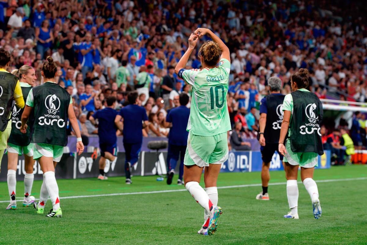 Italia, storica semifinale all'Europeo: Girelli da sogno, doppietta indimenticabile