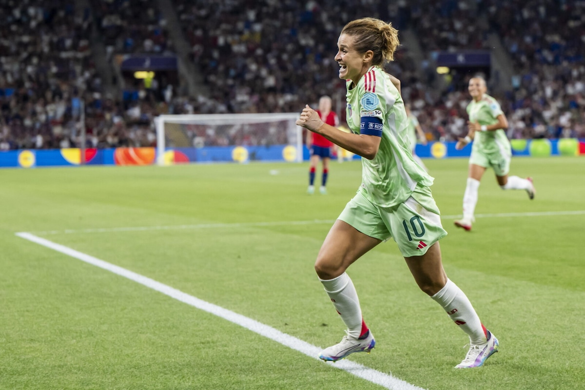 Italia, storica semifinale all'Europeo: Girelli da sogno, doppietta indimenticabile