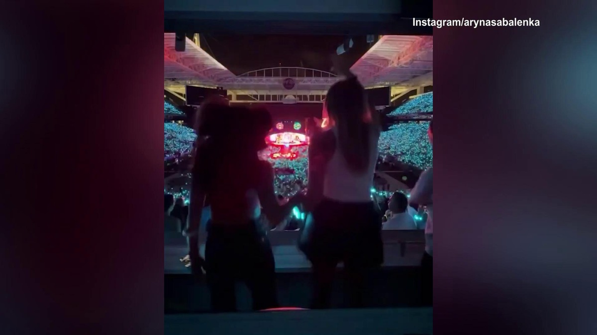 Sabalenka si scatena coi Coldplay