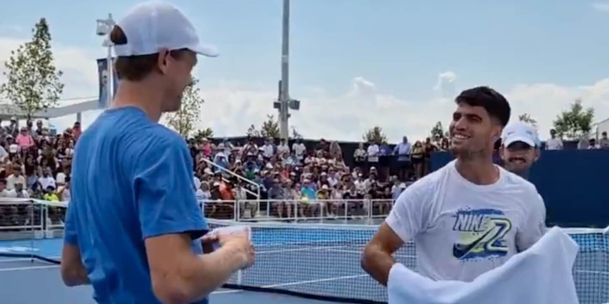 “Cosa hai fatto dopo Wimbledon?”: il colloquio Sinner-Alcaraz a Cincinnati è virale!