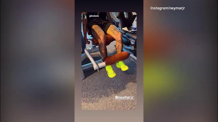 Neymar mostra i muscoli