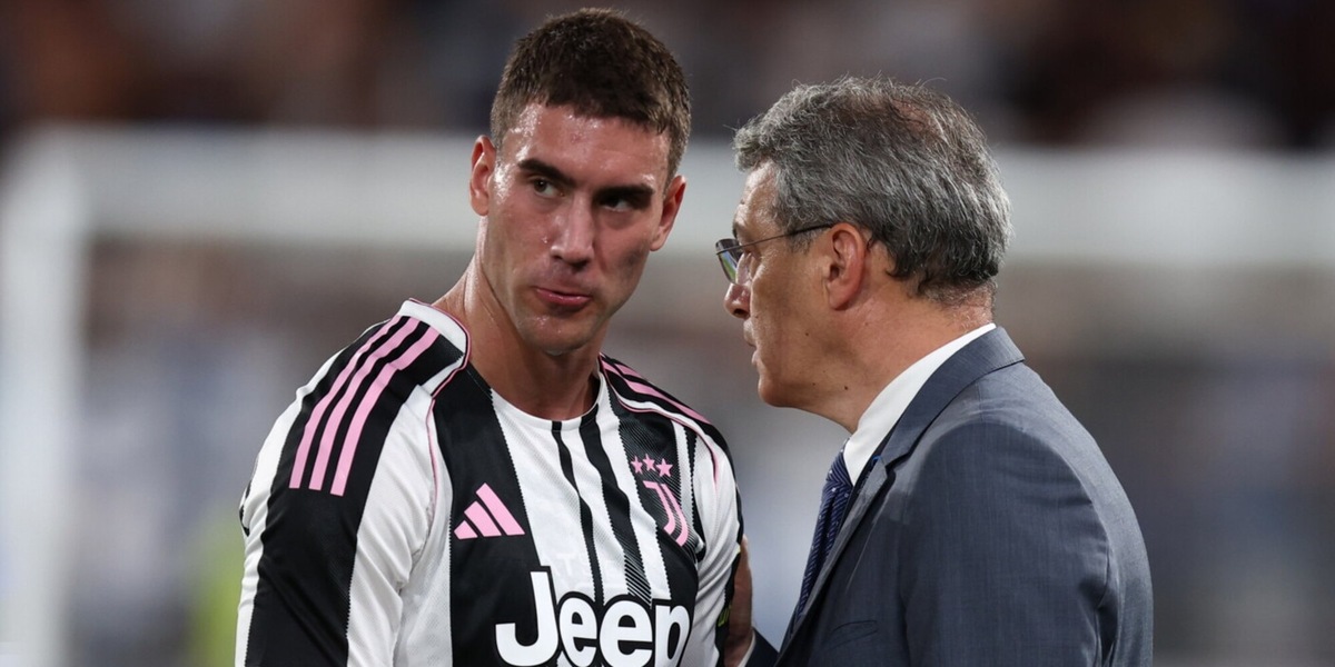 Vlahovic, dalle telefonate di Allegri alla freccia in Juve-Milan: ora prepara lo scherzetto