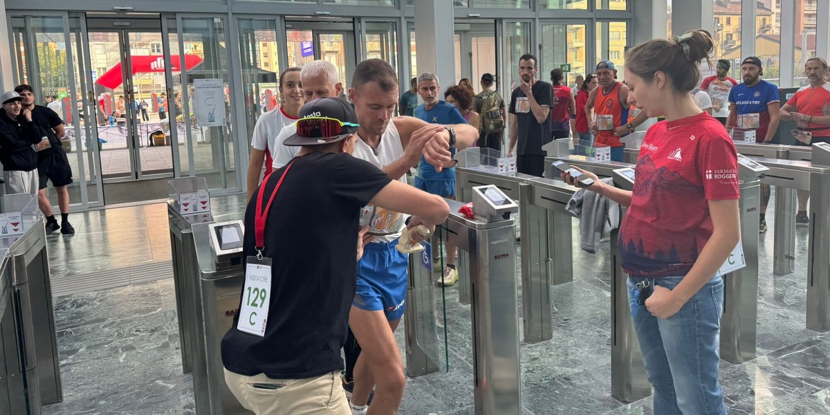 "Vertical Run", 200 atleti scalano di corsa il Grattacielo della Regione Piemonte