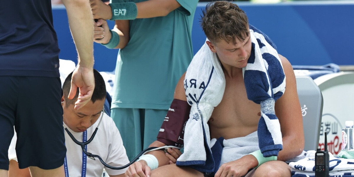 “Volete che un tennista muoia in campo?”: Rune shock, condizioni al limite