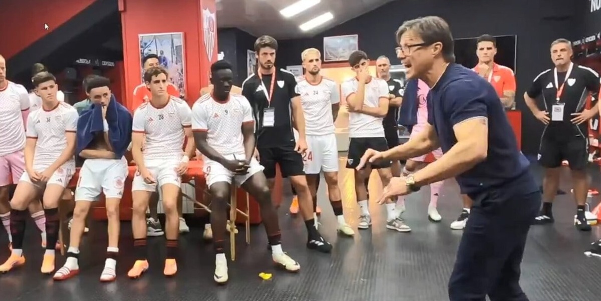 "Se giochi con le palle non hai rivali!": Almeyda da brividi per il poker al Barcellona