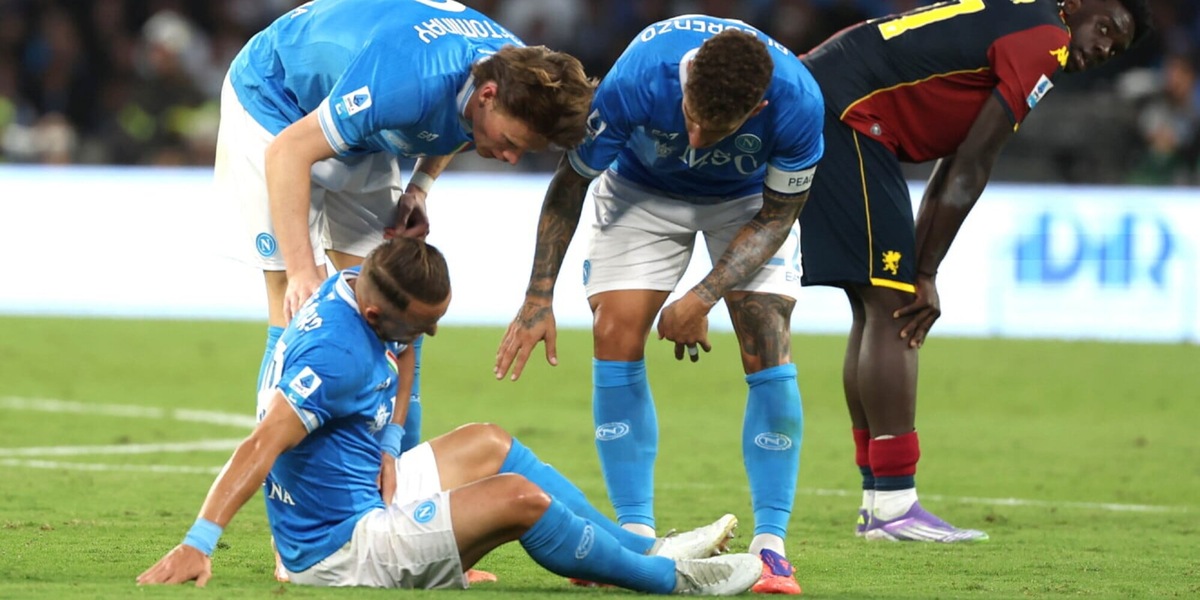 Il Napoli torna al lavoro: esami per gli infortunati Politano e Lobotka, ecco gli esiti