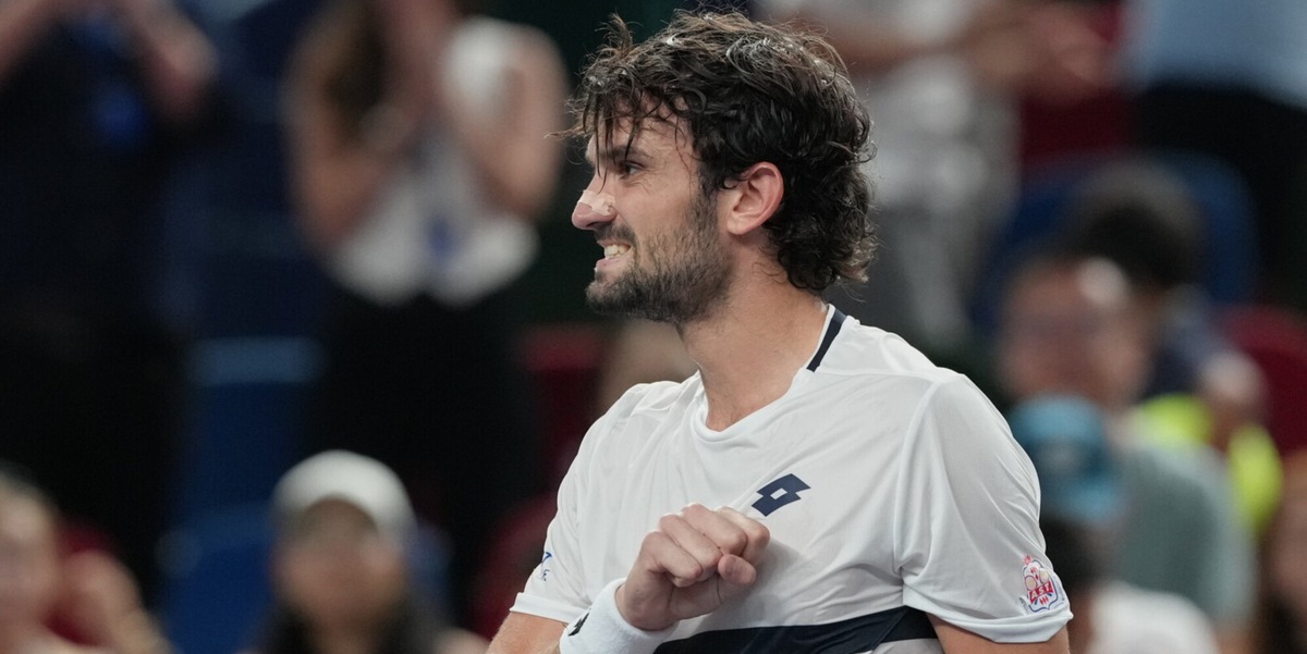 Djokovic si arrende a Shanghai: Vacherot impresa storica. In finale sfiderà il cugino Rinderknech!