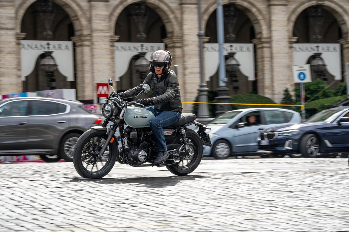 Honda GB350S: le foto della prova