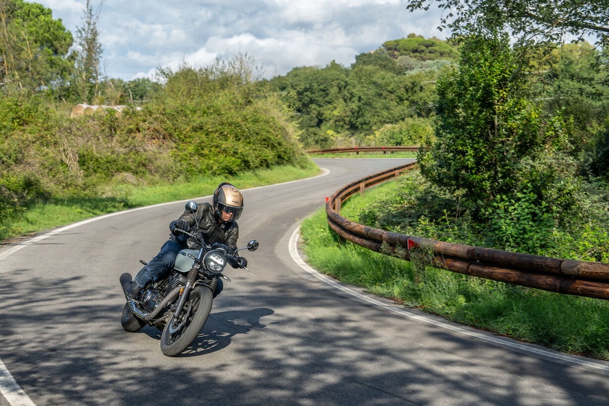 Honda GB350S: le foto della prova