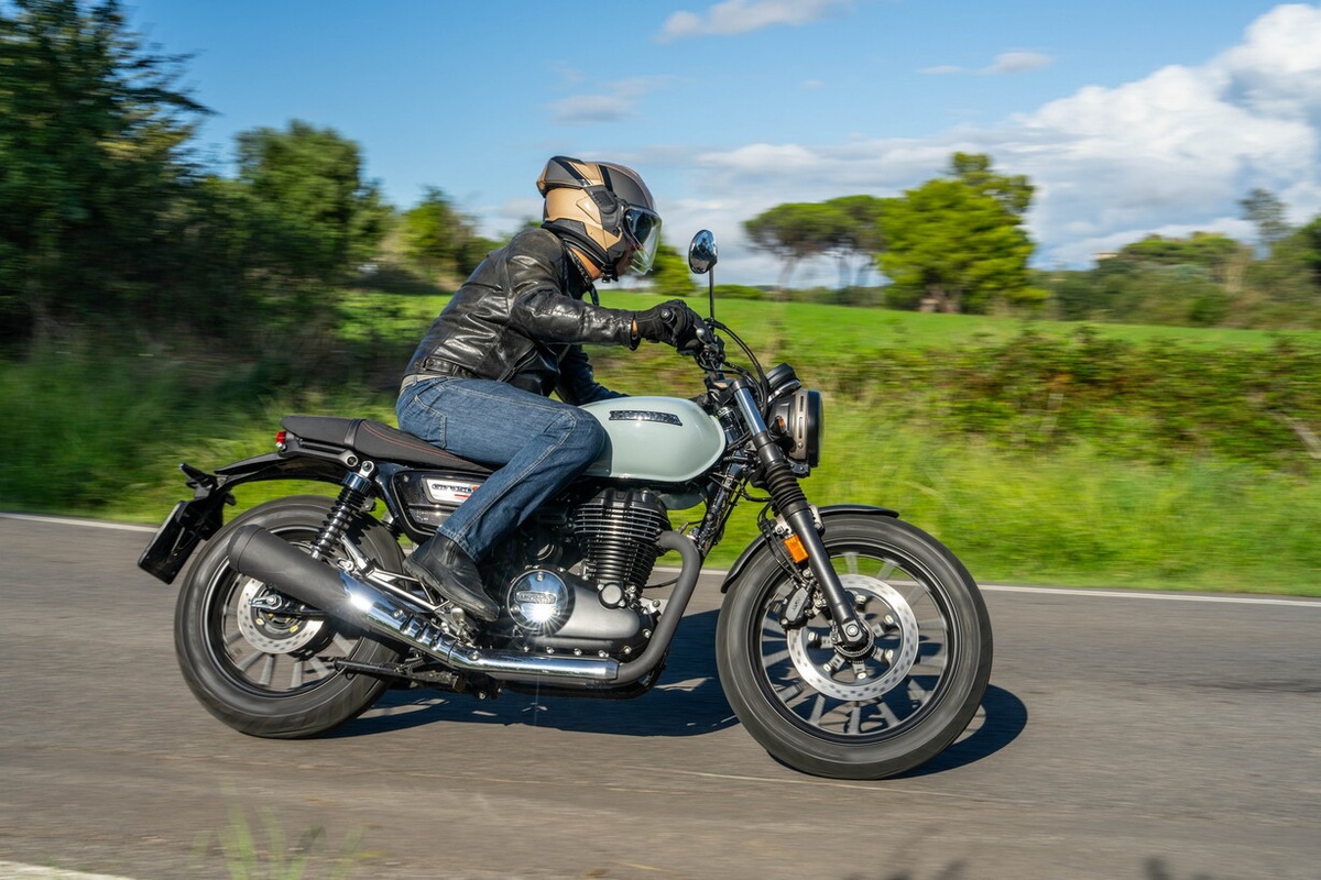 Honda GB350S: le foto della prova