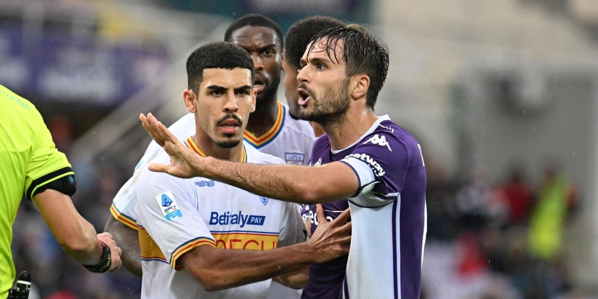 Fiorentina ko anche col Lecce ma è furiosa per un rigore revocato col Var: Pioli a rischio esonero