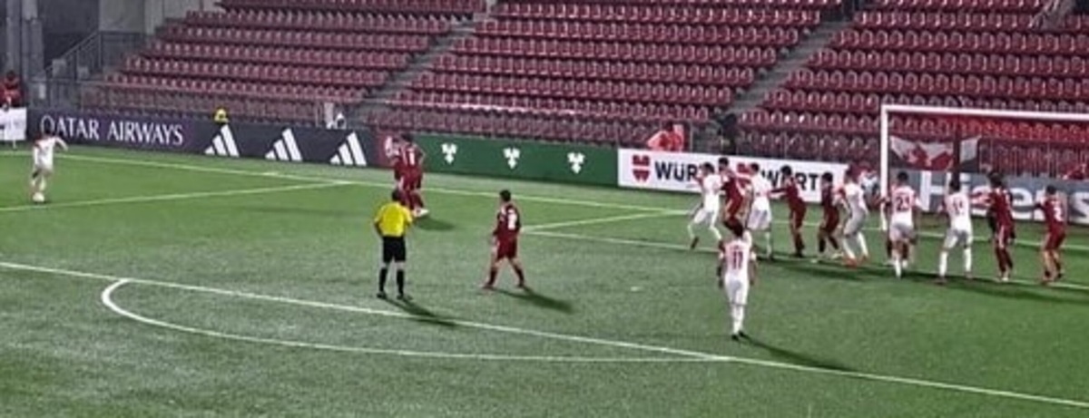 Adzic in gol col Montenegro, che perla su punizione: guardate da dove ha tirato!