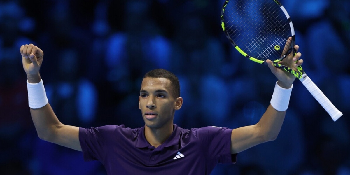 Auger-Aliassime vola in semifinale e sfida Alcaraz: Zverev ko in due set