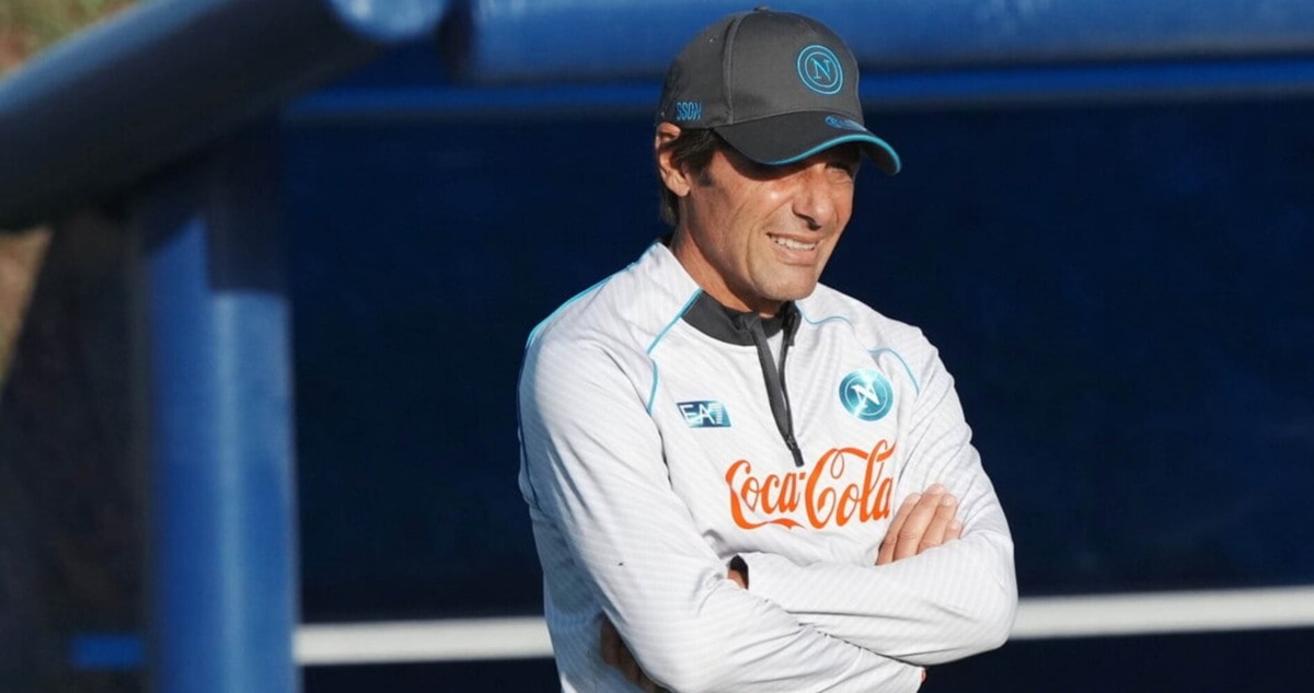 Conte, cosa sta succedendo: il ritorno a Napoli dopo la crisi e il dialogo con la squadra